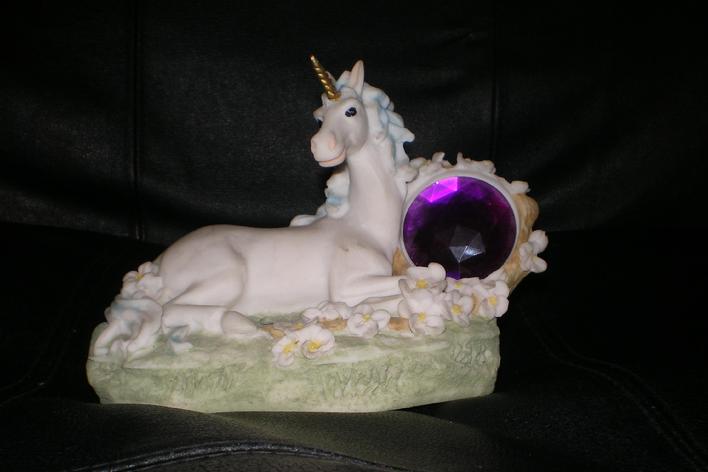 ORDER UNICORN BIRTHSTONES  FROM MARINA CITY CHICAGO GIFT SHOP GALLERY ON LINE SHOPPING